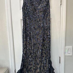 Elegant Navy Blue Evening Gown